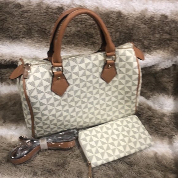 Women purses - Picture 2 of 3